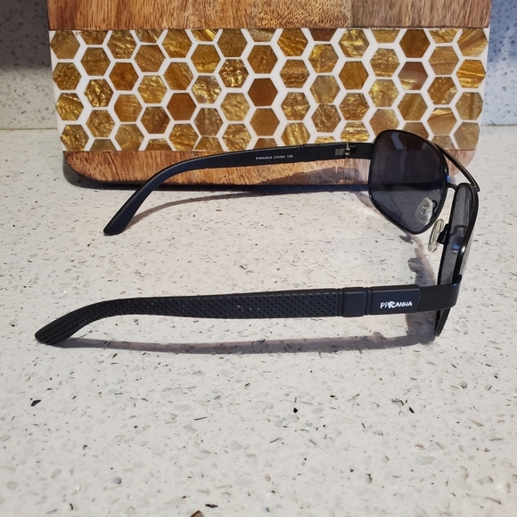 PiRanha Black Polarized Sunglasses Unisex Everyday Men Women Beach Swim Pool - Picture 6 of 10